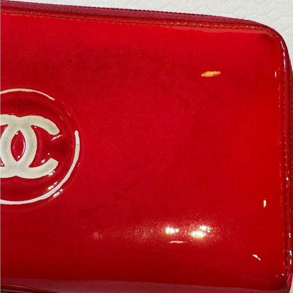 CHANEL
REDUCED Red Patent Leather CC Long Yen Zip Wallet authentication cards - Picture 8 of 10